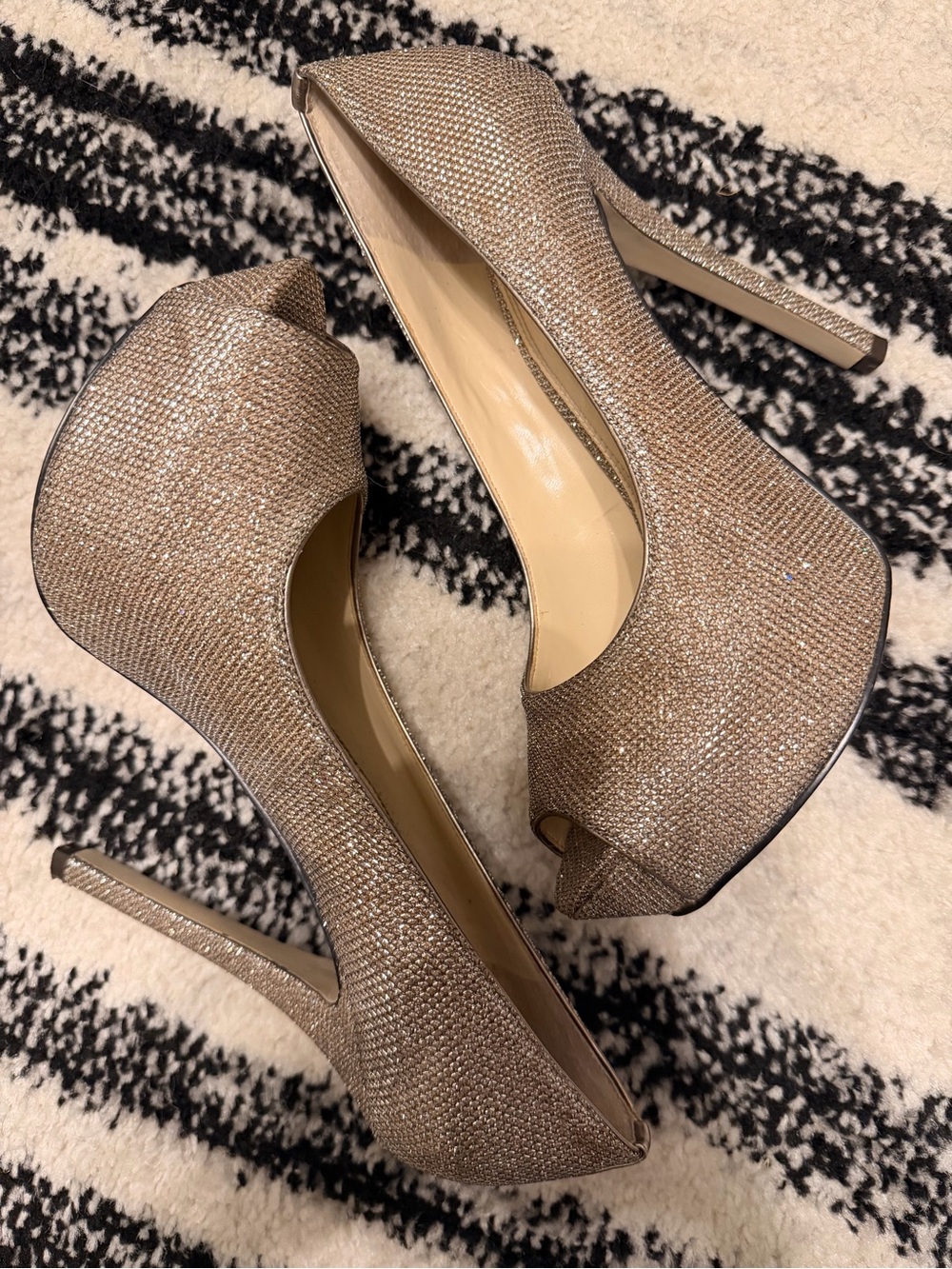 Women's Enzo Angiolini Champagne Peep-Toe Platform Pumps 7